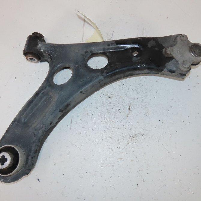 Triangle inf avg occasion  Peugeot 208 II (UB_, UP_, UW_, UJ_) E-208 (2019)   9857903080  2