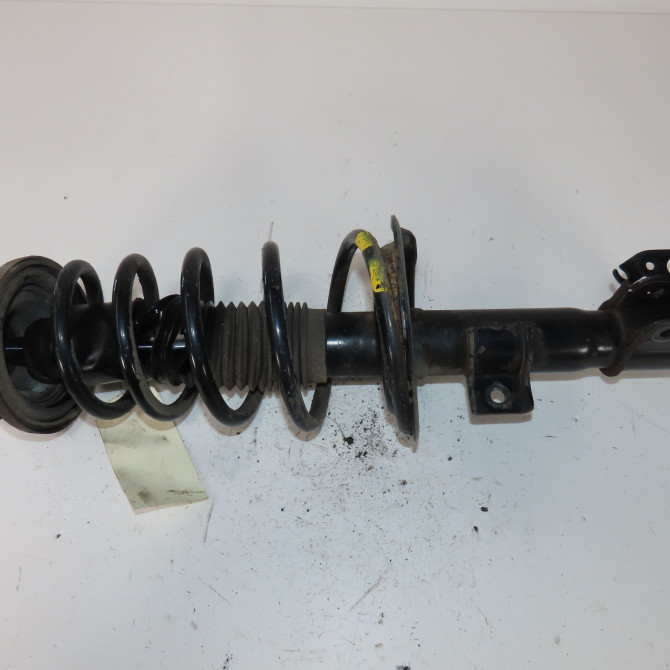 Amortisseur avant gauche occasion  Suzuki SWIFT III (MZ, EZ) 1.3 ddis (rs 413d) (2005)   4160262J33  1