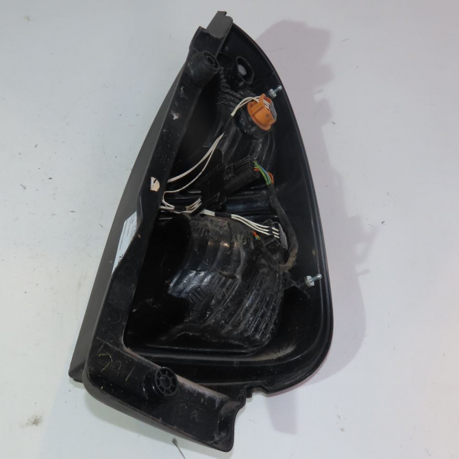Feu arrière gauche occasion  Citroën C3 PICASSO (SH_) 1.6 hdi 90 (2010) 5 portes   6350GL  3
