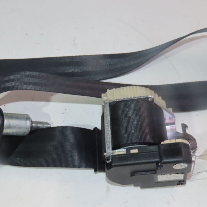 Ceinture avant droite occasion  Renault TWINGO II (CN0_) 1.2 16v (cn0k, cn0v) (2007) 3 portes   8200532101  1