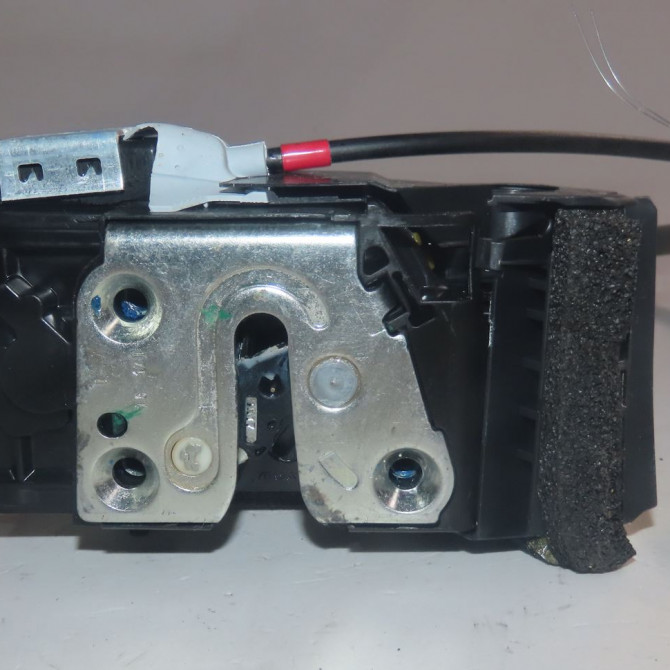 Serrure porte arg occasion  Renault KADJAR (HA_, HL_) 1.2 tce 130 (2015)   825014EA2A  1