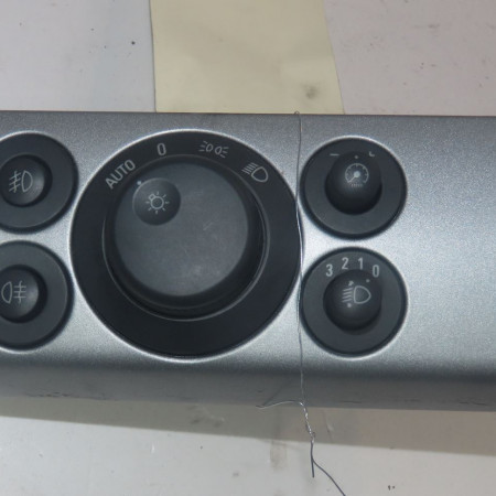 Interrupteur commande de phares occasion  Opel ASTRA H (A04) 1.9 cdti (l48) (2004-2010)   13100124 