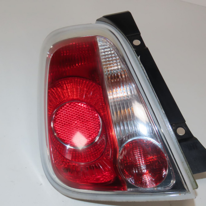 Feu arrière gauche occasion  Fiat 500 (312_) 1.2 (312axa1a) (2007) 3 portes   51885548  1