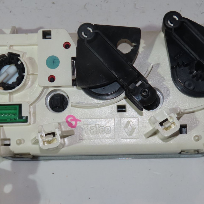 Commande de chauffage occasion  Renault CLIO II (BB_, CB_) 1.2 (bb0a, bb0f, bb10, bb1k, bb28, bb2d, bb2h, cb0a,... (1998-2010) 5 portes   7701047547  2