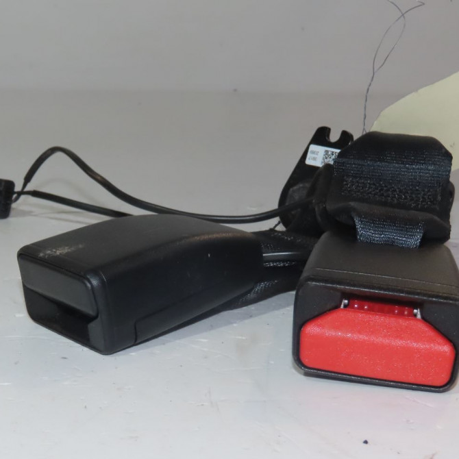 Ancrage ceinture arrière gauche occasion  Citroën C3 AIRCROSS II (2R_, 2C_) 1.2 puretech 110 (2rhnzb, 2rhnzw, 2rhnpx, 2rhnpj) (2017)   98294077XT  1