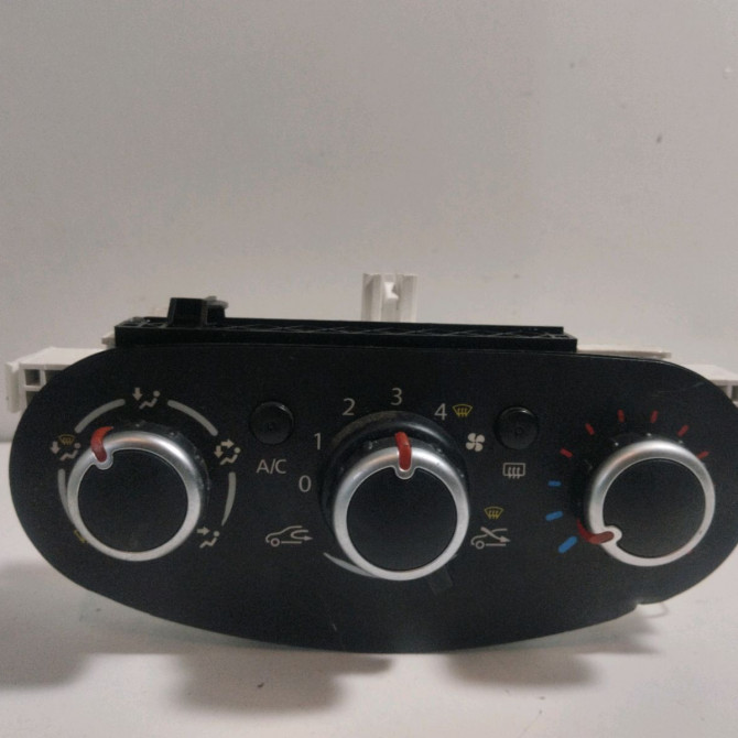 Commande de chauffage occasion  Renault TWINGO III (BCM_, BCA_) 0.9 tce 90 (2014) 5 portes   275706695R  1