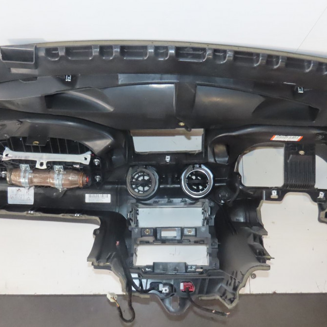 Planche de bord occasion  Audi A1 Sportback (8XA, 8XF) 1.6 tdi (2011-2015)   8XB85700324A  2