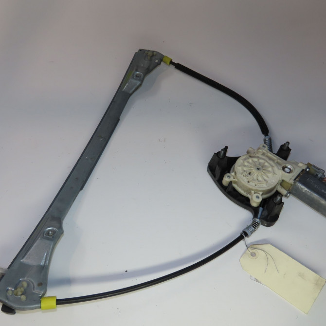 Mecanisme + moteur lève-glace avant droit occasion  Renault CLIO II (BB_, CB_) 1.5 dci (bb3n, cb3n) (2007-2009)   7701207254  3