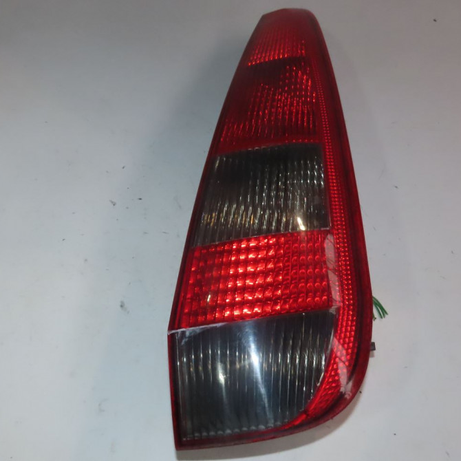 Feu arrière droit occasion  Ford FIESTA V (JH_, JD_) 1.4 tdci (2001-2008) 5 portes   1324563  1