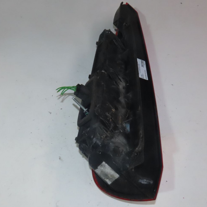 Feu arrière droit occasion  Ford FIESTA V (JH_, JD_) 1.4 tdci (2001-2008) 5 portes   1324563  2