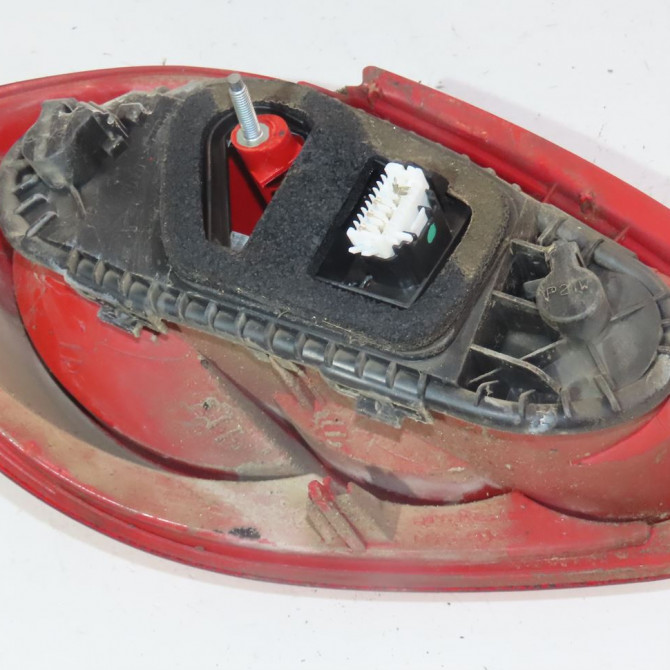 Feu arrière droit occasion  Toyota AYGO (_B1_) 1.0 (kgb10_) (2005-2014) 5 portes   815510H020  2