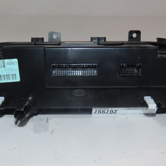 Commande de chauffage occasion  Kia CARENS IV 1.7 crdi (2013)   97250A4200CA  2