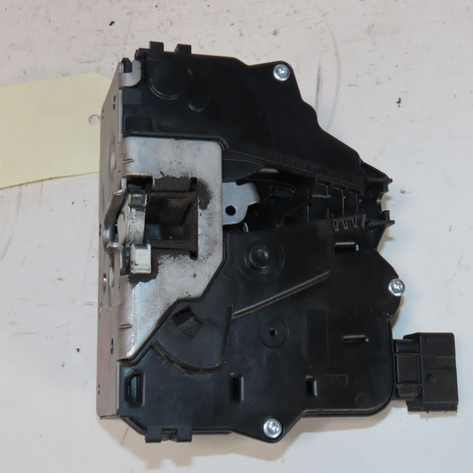 Serrure porte avd occasion  Opel CORSA E (X15) 1.4 (08, 68) (2014)   13431840  1