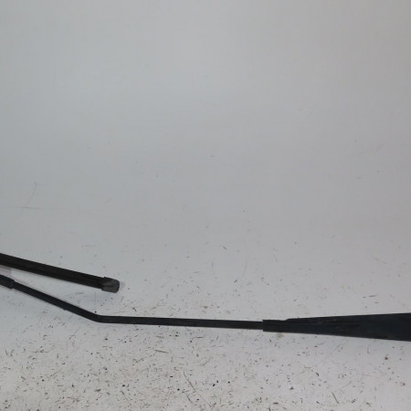 Bras essuie-glace avant droit occasion  Renault TWINGO II (CN0_) 1.2 (cn0d) (2007-2014) 3 portes   288865752R 