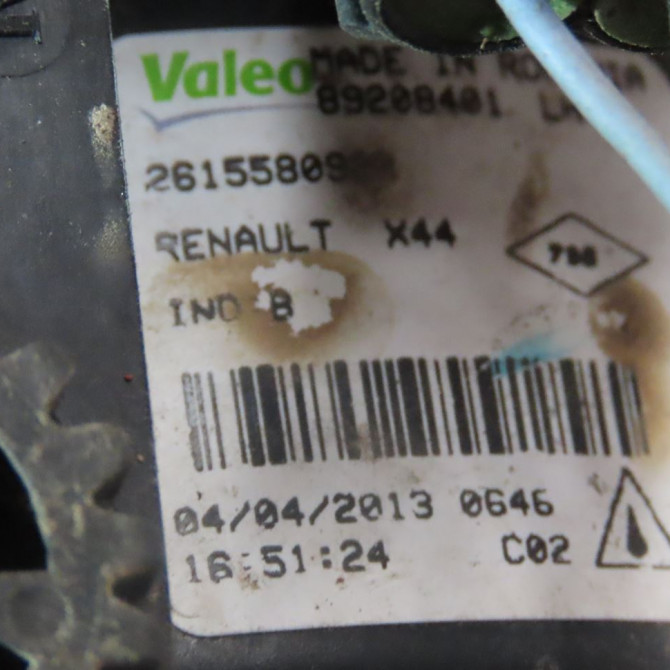 Feux av g occasion  Renault TWINGO II (CN0_) 1.5 dci 75 (2010) 3 portes   261558092R  3