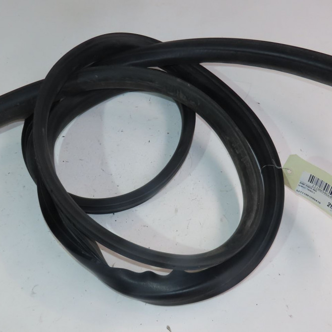 Joint porte avg occasion  Renault TWINGO II (CN0_) 1.5 dci 75 (2010) 3 portes   8200638077  1