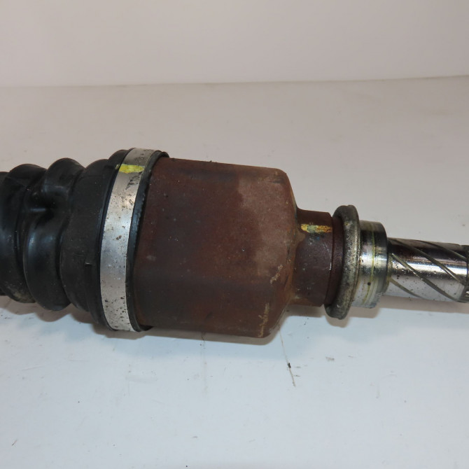 Transmission avant gauche occasion  Renault CLIO II (BB_, CB_) 1.5 dci (b/cb3m) (2005-2010) 3 portes   7711368677  3