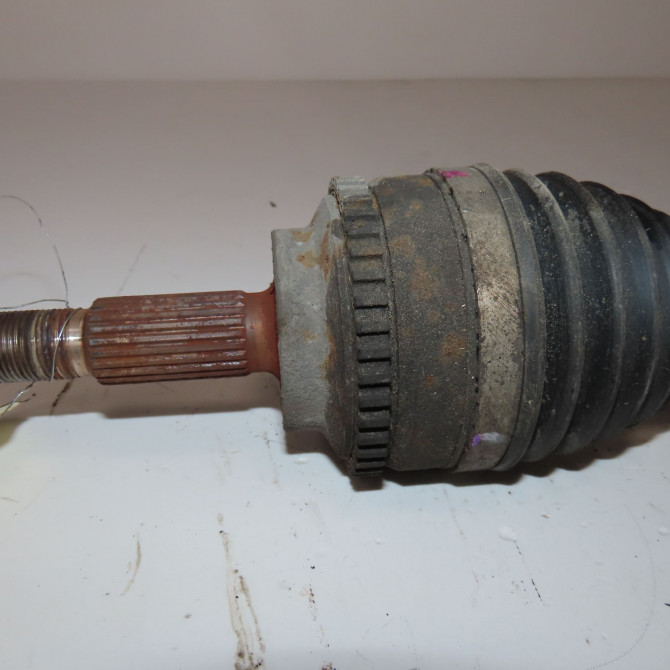 Transmission avant gauche occasion  Renault CLIO II (BB_, CB_) 1.5 dci (b/cb3m) (2005-2010) 3 portes   7711368677  4