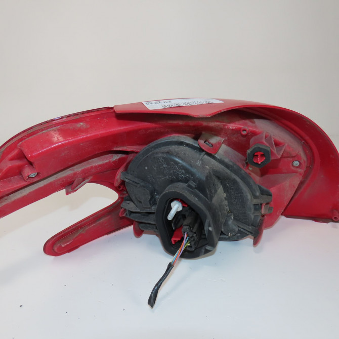 Feu arrière droit occasion  Peugeot 208 I (CA_, CC_) 1.6 hdi (2012) 5 portes   9672628380  2