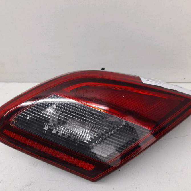 Feu arrière intérieur droit occasion  Opel CORSA E (X15) 1.4 (08, 68) (2014)   13454505  1