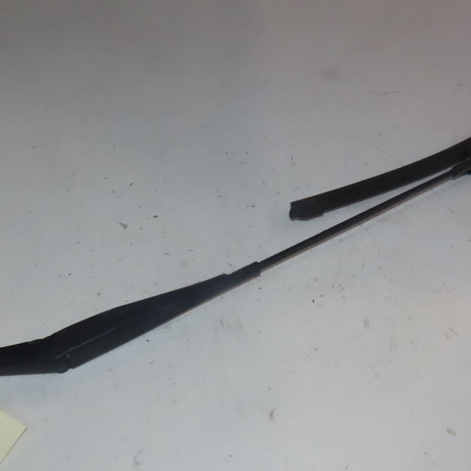 Bras essuie-glace avant droit occasion  Opel ASTRA H (A04) 1.4 (l48) (2004-2010)   93178942  1