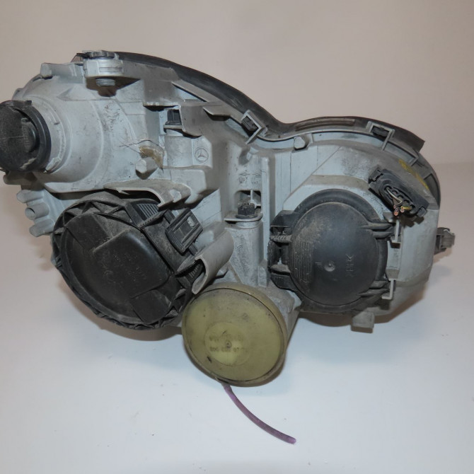 Phare gauche occasion  Mercedes-benz CLASSE C (W203) C 220 cdi (203.008) (2003-2007)   2038203161  3