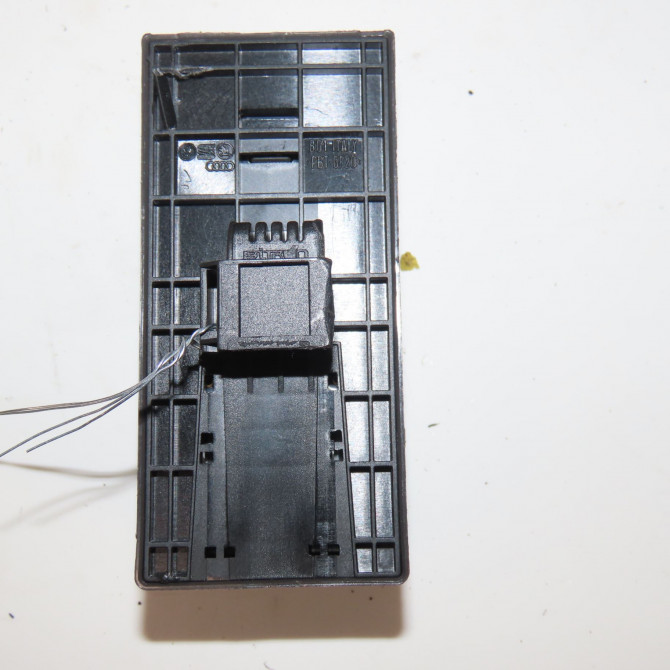 Commande lève-glace porte avant gauche occasion  Audi A3 Sportback (8PA) 2.0 tdi 16v (2004-2013) 5 portes   4F0959851H5PR  3