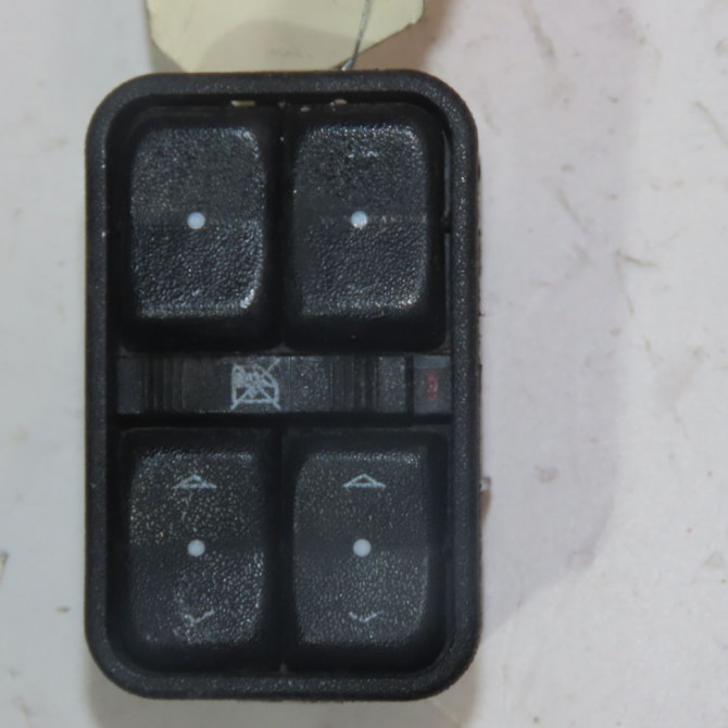 Commande lève-glace porte avant gauche occasion  Opel ZAFIRA A Monospace (T98) 1.8 16v (f75) (1999-2000)   9100300  1