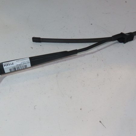 Bras essuie-glace avant droit occasion  Renault ESPACE IV (JK0/1_) 2.0 (jk0a, jk1d, jk0n) (2005)   7701053312 
