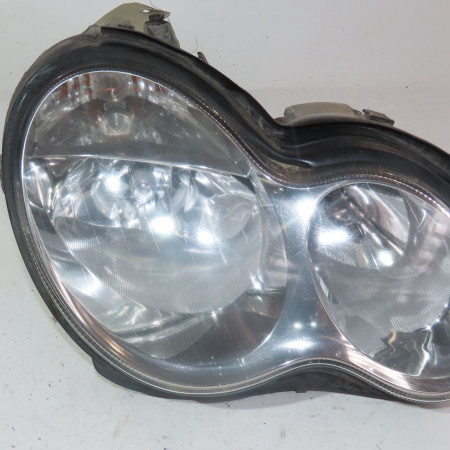 Phare droit occasion  Mercedes-benz CLASSE C (W203) C 200 cdi (203.007) (2003-2007)   2038203261 