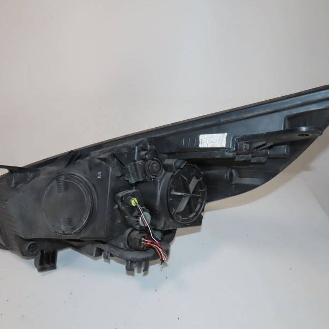 Phare droit occasion  Kia CARENS IV 1.7 crdi (2013)   92102A4180  2