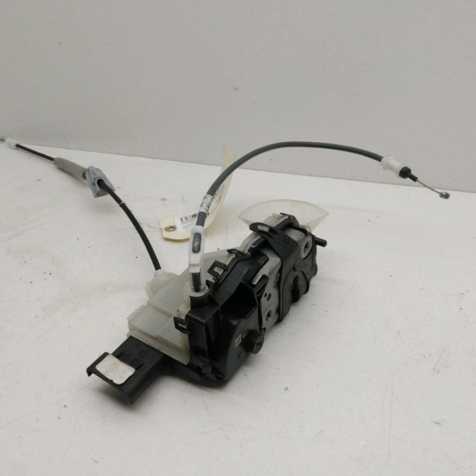 Serrure porte avg occasion  Citroën C3 III (SX) 1.2 vti 68 (2016) 5 portes   9812398180  1