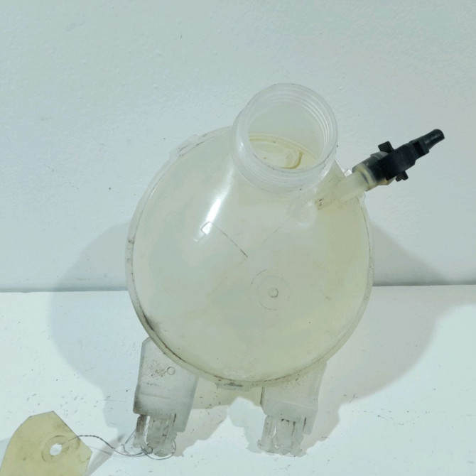 Vase expansion occasion  Citroën C3 III (SX) 1.2 thp 110 (2016)   9800777280  1