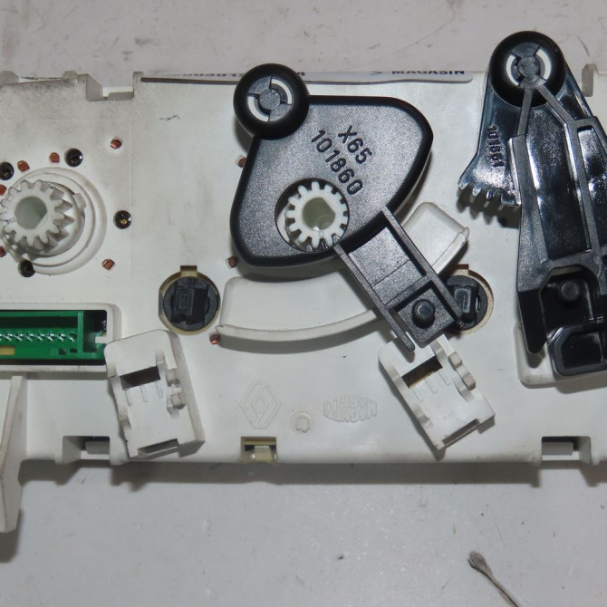 Commande de chauffage occasion  Renault CLIO II (BB_, CB_) 1.2 (bb0a, bb0f, bb10, bb1k, bb28, bb2d, bb2h, cb0a,... (1998-2010) 5 portes   1848819004  2