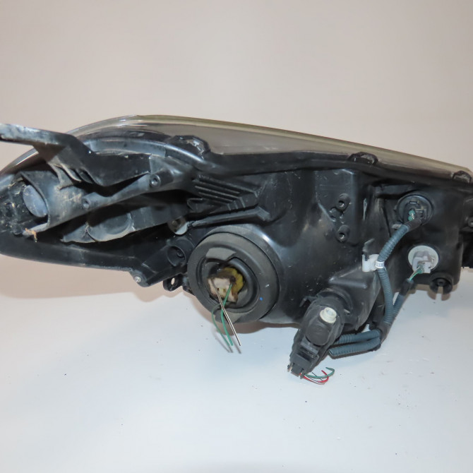 Phare gauche occasion  Toyota YARIS (_P13_) 1.0 (ksp130_) (2010)   811700DA40  2