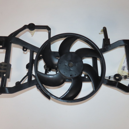 Ventilateur de refroidissement occasion  Dacia SANDERO II 1.0 sce 75 (b8jc, b8jd) (2016)   214818664R 