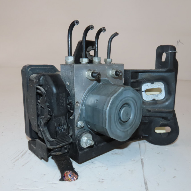 Unité hydraulique ABS occasion  Opel CORSA E (X15) 1.4 (08, 68) (2014)   95522565  3