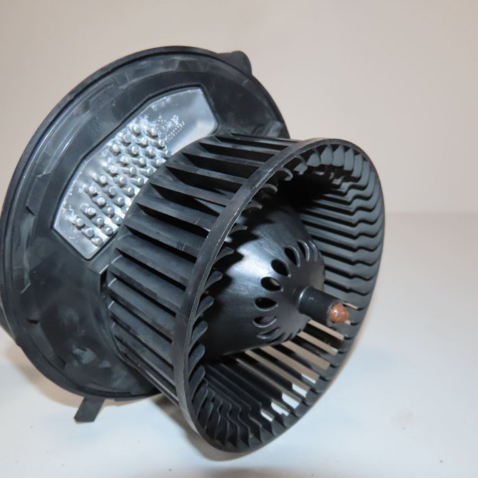 Moteur ventilateur chauffage occasion  Volkswagen vw GOLF VII (5G1, BQ1, BE1, BE2) 1.6 tdi (2012-2017)   5Q1819021B  4