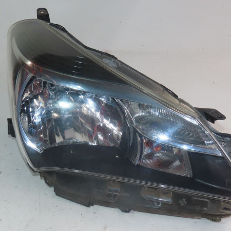 Phare droit occasion  Toyota YARIS (_P13_) 1.0 (ksp130_) (2010)   811300DA40 