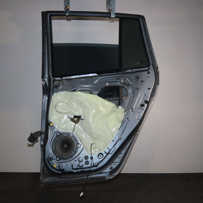 Porte arrière droite occasion  Renault KOLEOS I (HY_) 2.0 dci (hy0k) (2008)   821007650R  2