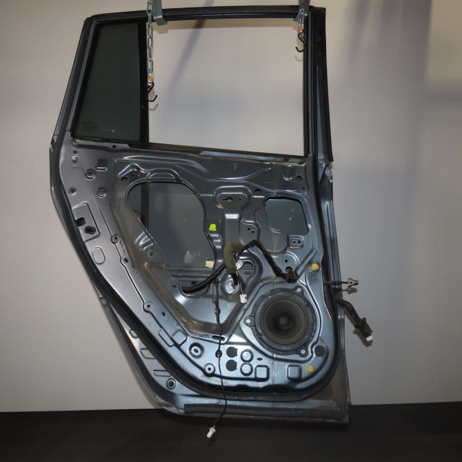 Porte arrière gauche occasion  Renault KOLEOS I (HY_) 2.0 dci (hy0k) (2008)   821012949R  2