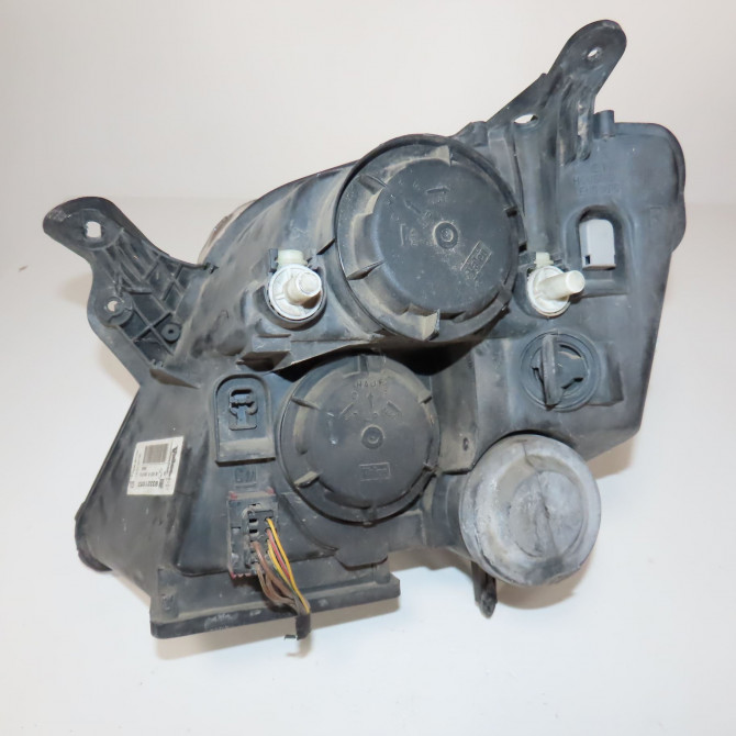 Phare droit occasion  Opel MERIVA A Monospace (X03) 1.7 cdti (e75) (2003-2010)   93321053  3