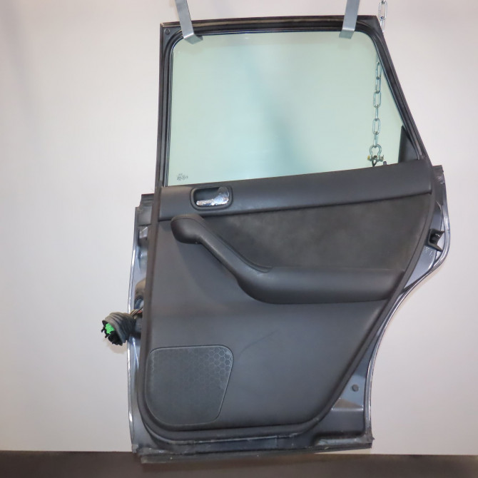 Porte arrière droite occasion  Audi A3 (8L1) 1.9 tdi (1996-2001)   8L4833052C  2