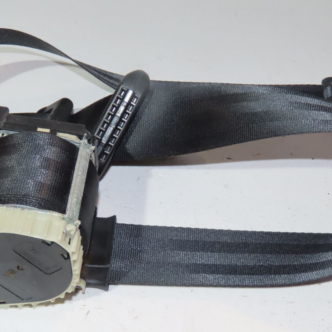 Ceinture avant droite occasion  Renault TWINGO II (CN0_) 1.2 16v (cn0k, cn0v) (2007) 3 portes   8200532101  1