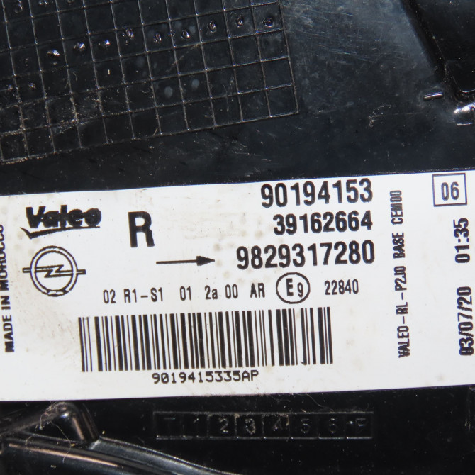 Feu arrière droit occasion  Opel CORSA F 1.2 (68) (2019)   9829317280  2