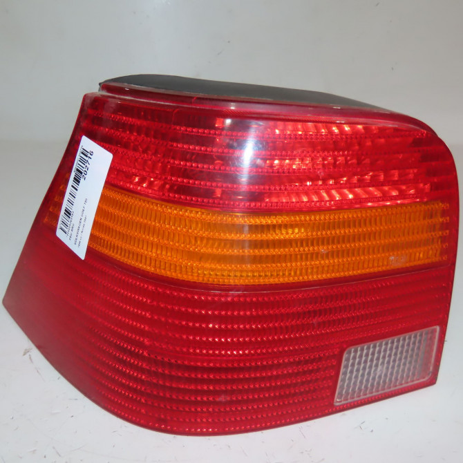 Feu arrière gauche occasion  Volkswagen vw GOLF IV (1J1) 1.9 tdi (1997-2004) 3 portes   1J6945095Q  1