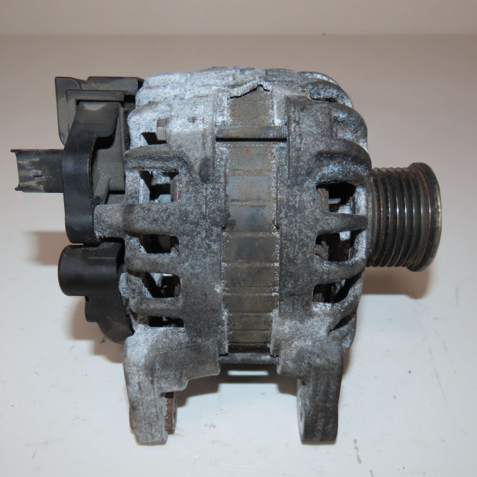 Alternateur occasion  Renault TWINGO III (BCM_, BCA_) 1.0 sce 70 (bcmb) (2015) 5 portes   231005424R  4