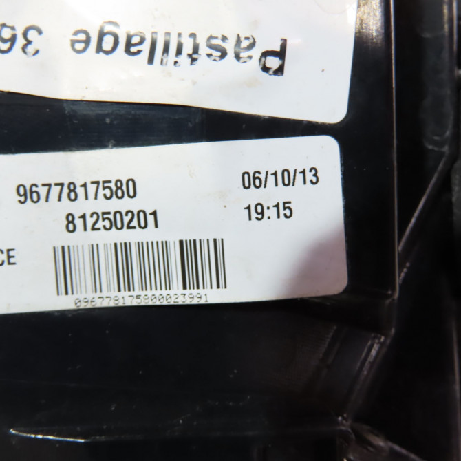 Feu arrière droit occasion  Peugeot 308 II (LB_, LP_, LW_, LH_, L3_) 1.6 thp 125 (2013-2021)   9677817580  2