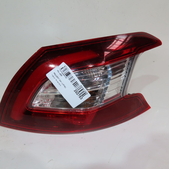 Feu arrière droit occasion  Peugeot 308 II (LB_, LP_, LW_, LH_, L3_) 1.2 thp 130 (2013-2021)   9677817580  1