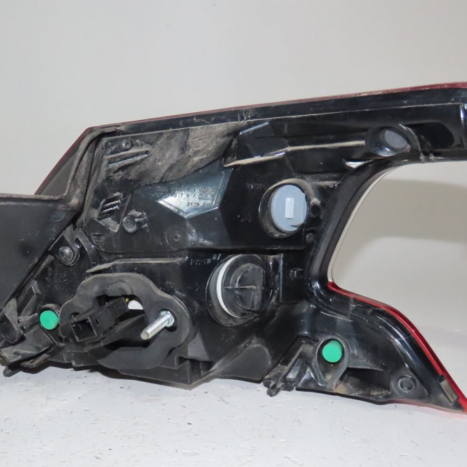 Feu arrière gauche occasion  Peugeot 308 II (LB_, LP_, LW_, LH_, L3_) 1.6 hdi 100 (2014-2021) 5 portes   9677817680  3
